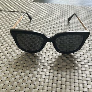 Black & Gold Sunglasses Large Frame Eyewear